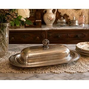 Vintage Rogers Exquisite 4687 Silverplate covered Butter Dish Ornate Floral